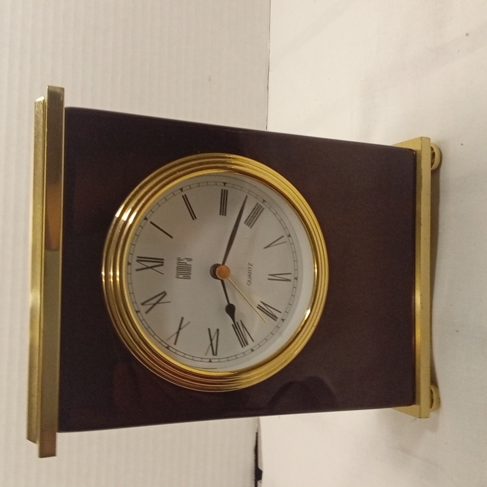 Vintage Gumps Clock